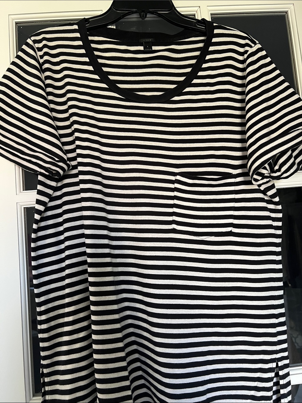 J. Crew vintage Women’s Black and White Striped Crewneck Tee sz L new condition